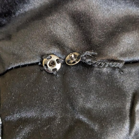 Antonio Melani Black & Gray Chevron Sleeveless Sweater Midi Dress - size 14 - Picture 12 of 12